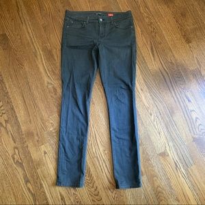 Level 99 | Gray Lily Skinny Straight Jean Size 31